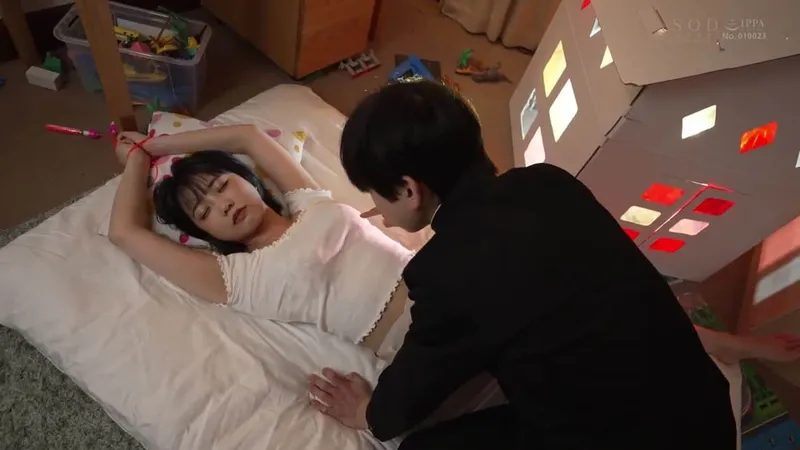 Trả thù anh trai thường xuyên bắt nạt bằng cách xxx cô bạn gái anh ấy