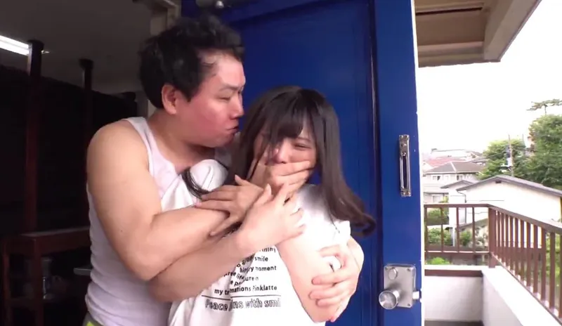 Tình đầu của tôi đã bị gã cạnh bên nhà trả bài tơi tả